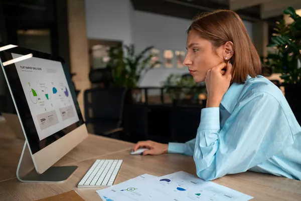Personas realizando innovación